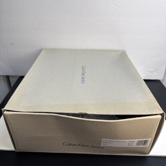 Calvin Klein Leonie Silver Winter Boots Women's Size 6 M Ankle NIB - Picture 9 of 10